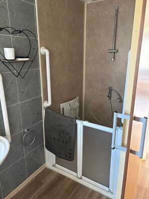 Dusche, Seife, Toilettenpapier
