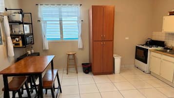 Apartment, Patio | Private kitchen