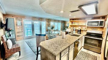 Condo, 1 cama King (Gulfview I 215) | Cozinha privada