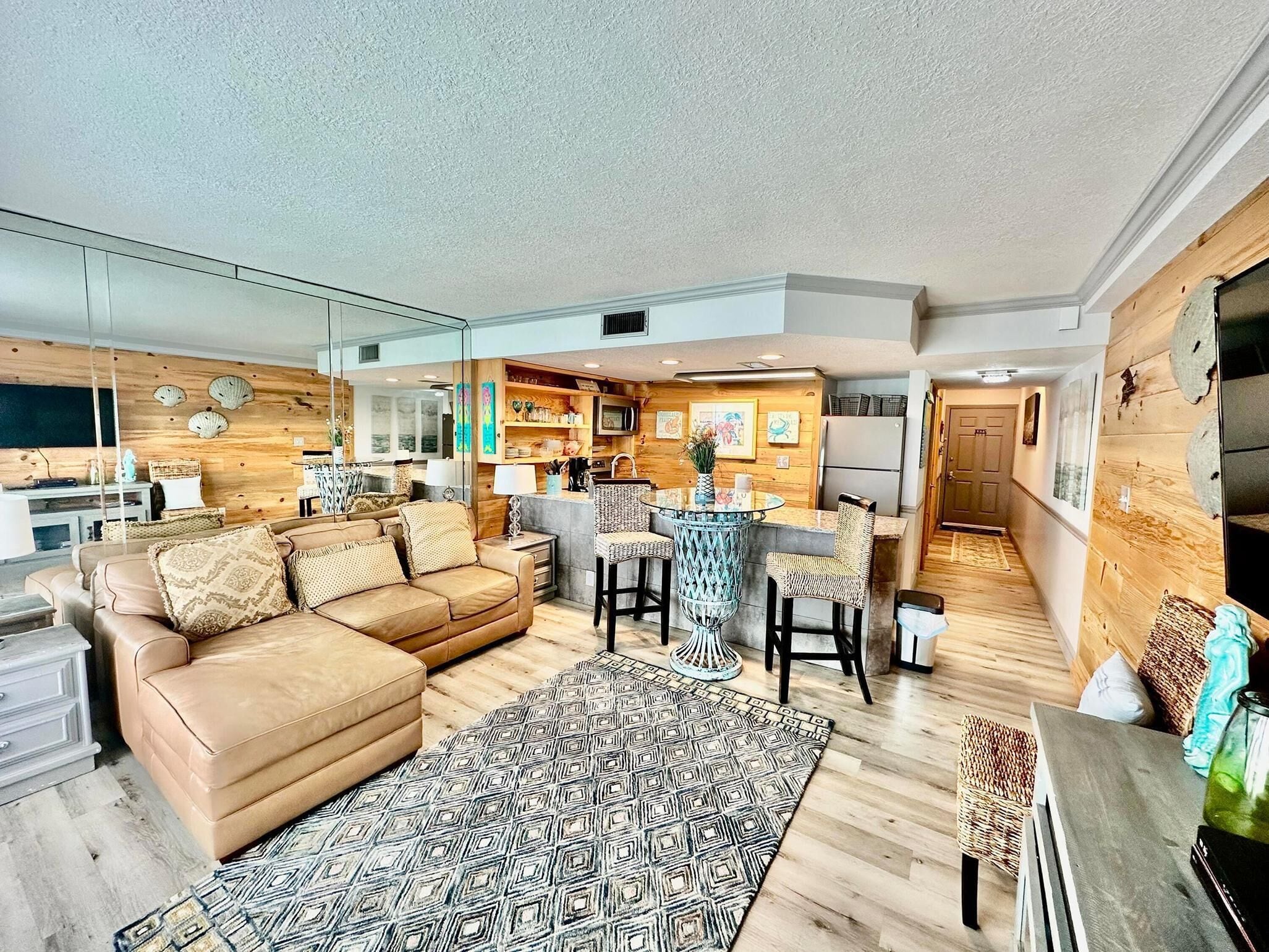 Condo, 1 cama King (Gulfview I 215) | Área de estar