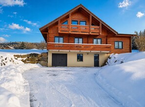 Exterior - Premium chalet: Luxe and Fun: jacuzzi, brazier, 10 min. from the slopes (Le Syndicat)