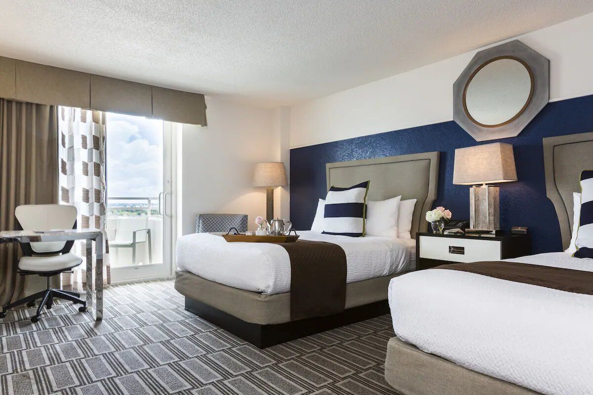 Enjoy Indoor And Outdoor Swimming Pools Near Kemah Boardwalk Texas - League City, TX