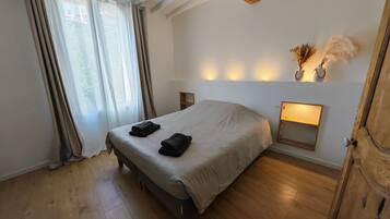 Wifi gratis y ropa de cama