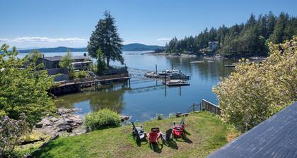 Private Waterfront Home in Halfmoon Bay