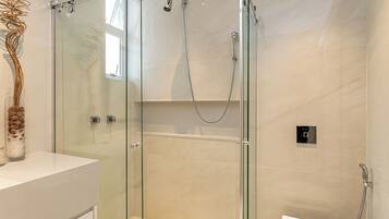 Comfort Apartment | Bathroom