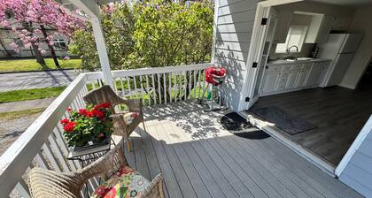 Spacious downtown oasis, free parking & laundry