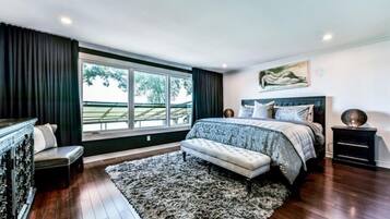 4 chambres, bureau, Wi-Fi, draps fournis