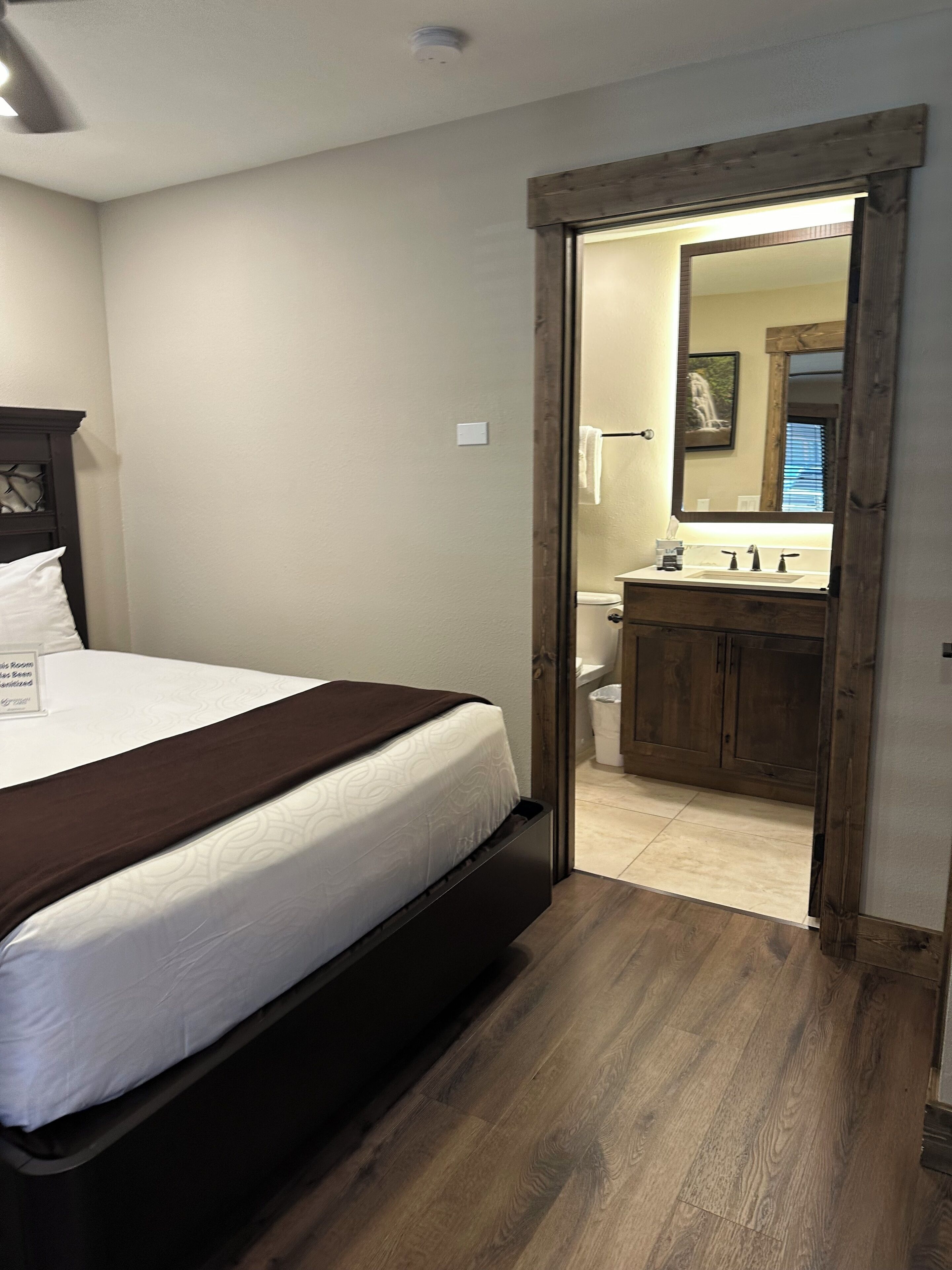 2 dormitorios, tabla de planchar con plancha, wifi y ropa de cama