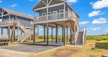 NEW! 2 Bed + Loft • Near Beach • Pool & Playground