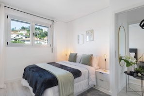 2 bedrooms, iron/ironing board, WiFi, bed sheets - Apartment 'Alojamento Mondinense' with Private Terrace, Wi-Fi and Air Conditioning (Mondim de Basto)