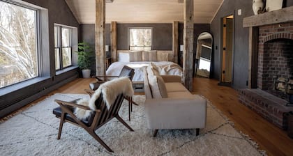 Sterling Forest Lodge <> A Boutique Mountain Retreat