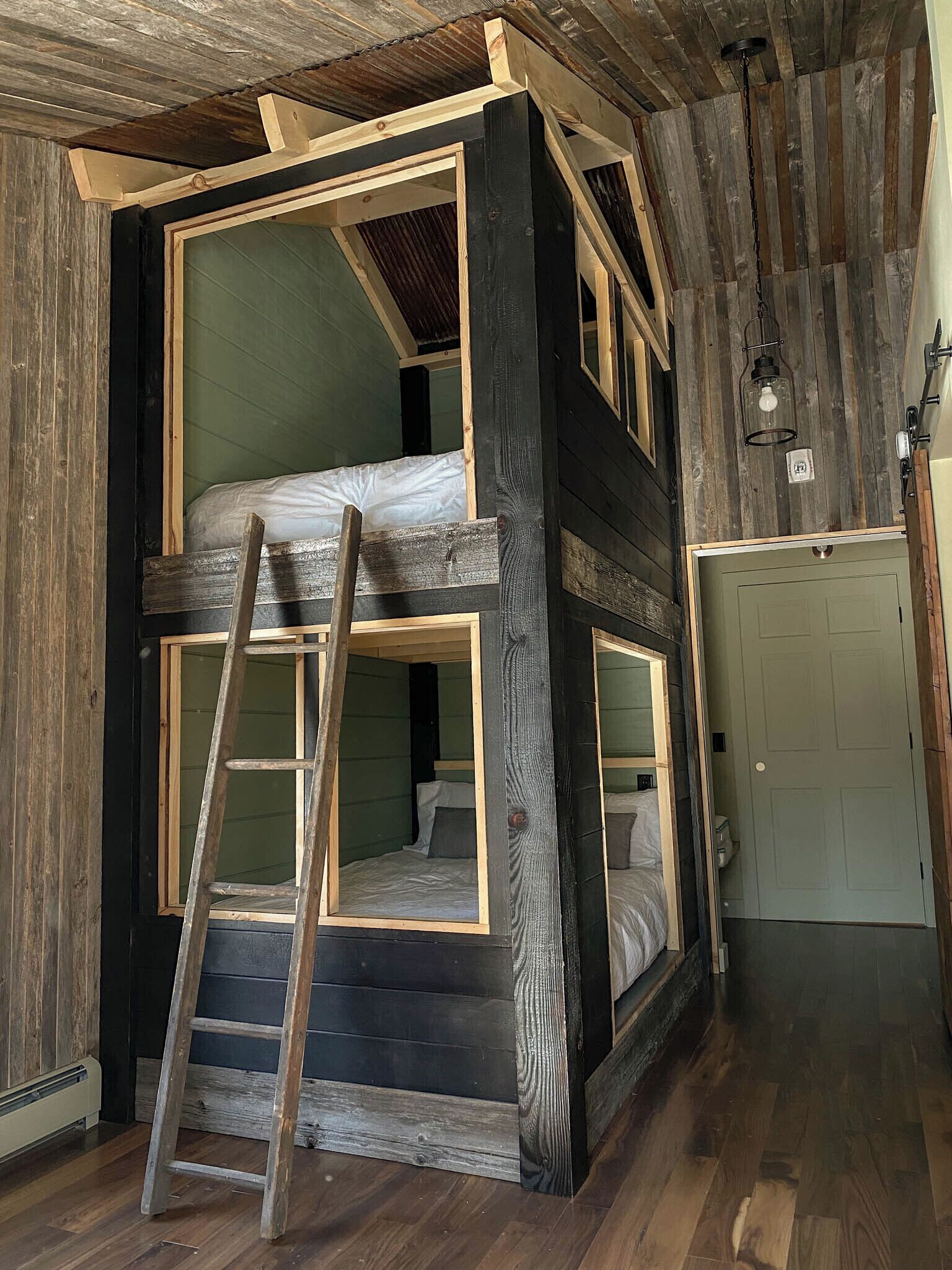 8 bedrooms, iron/ironing board, travel cot, free WiFi