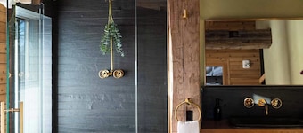 Sterling Forest Lodge <> A Boutique Mountain Retreat