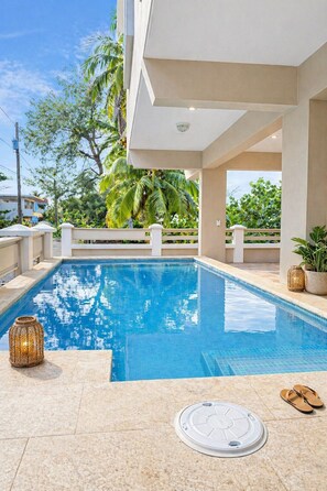 Outdoor pool - CasaMar Oceanfront House w/ Pool & Master Suite• Rincón (Aguada)