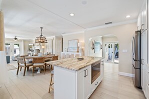 Dining - Sandcastle By The Sea by SeaBreeze Vacation (Holmes Beach)