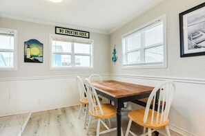 Dining - Beach House with Direct Surfside Beach Access (Surfside Beach)