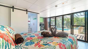 Desk, iron/ironing board, free WiFi, bed sheets