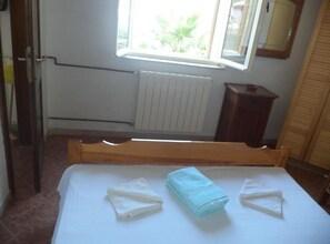 2 bedrooms, Internet, bed sheets - Apartment Riva - Two Bedroom Apartment with Sea View (1) (Lastovo)