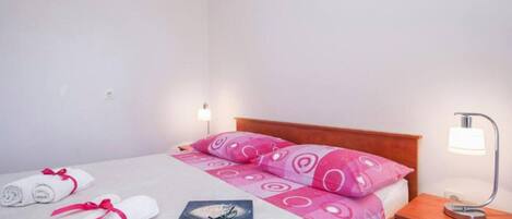 1 bedroom, Internet, bed sheets