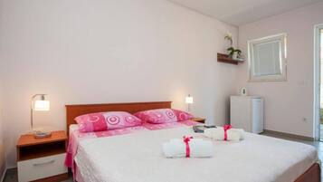 1 dormitorio, Internet, ropa de cama