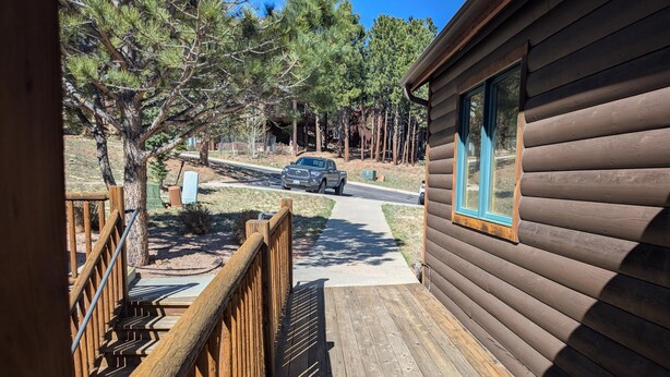 Unclassified image, 1 of 16, button - Beaver Mountan 20A- 3 miles to RMNP (Estes Park)