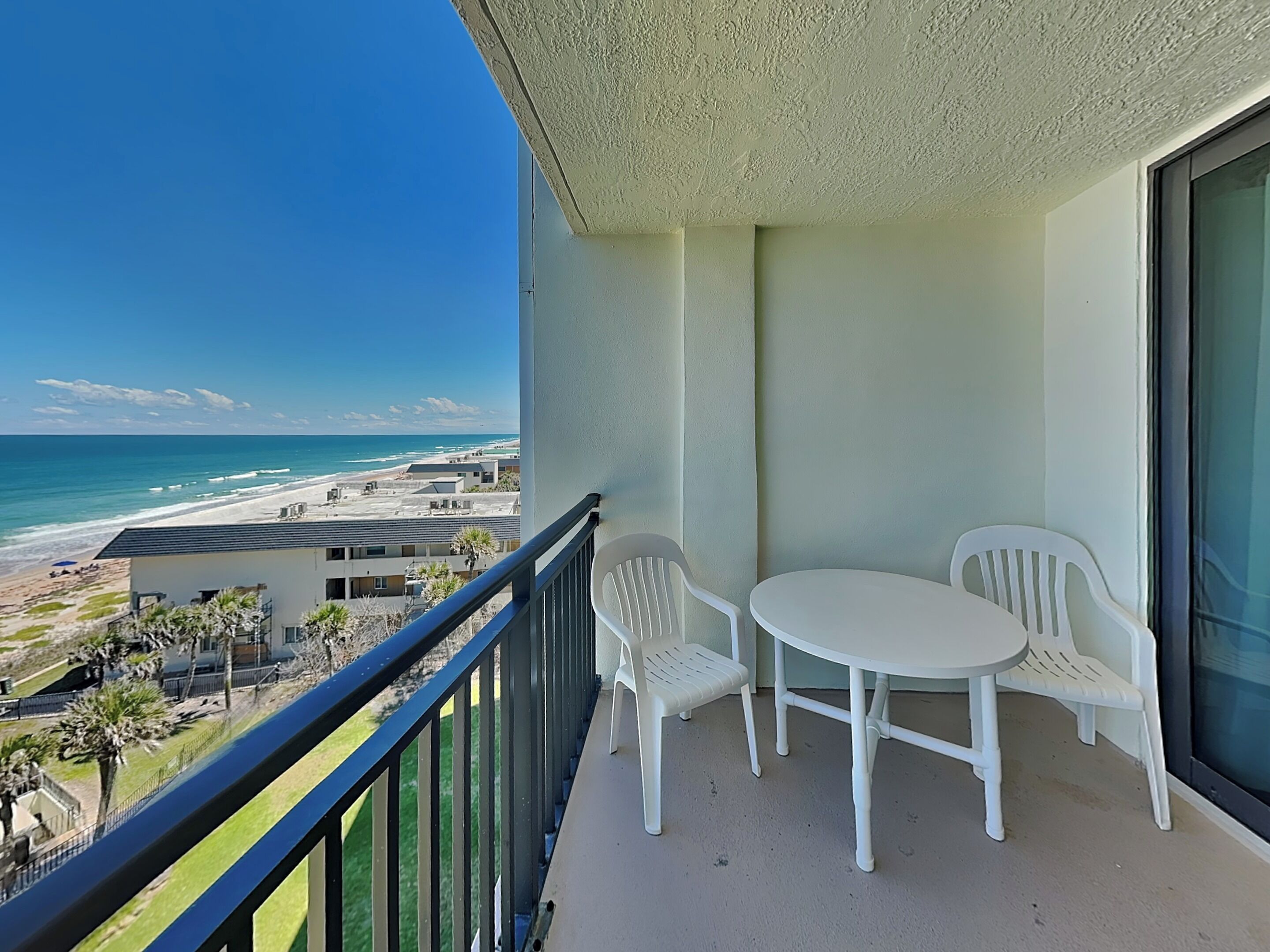 Condo (2 Bedrooms) | Property amenity