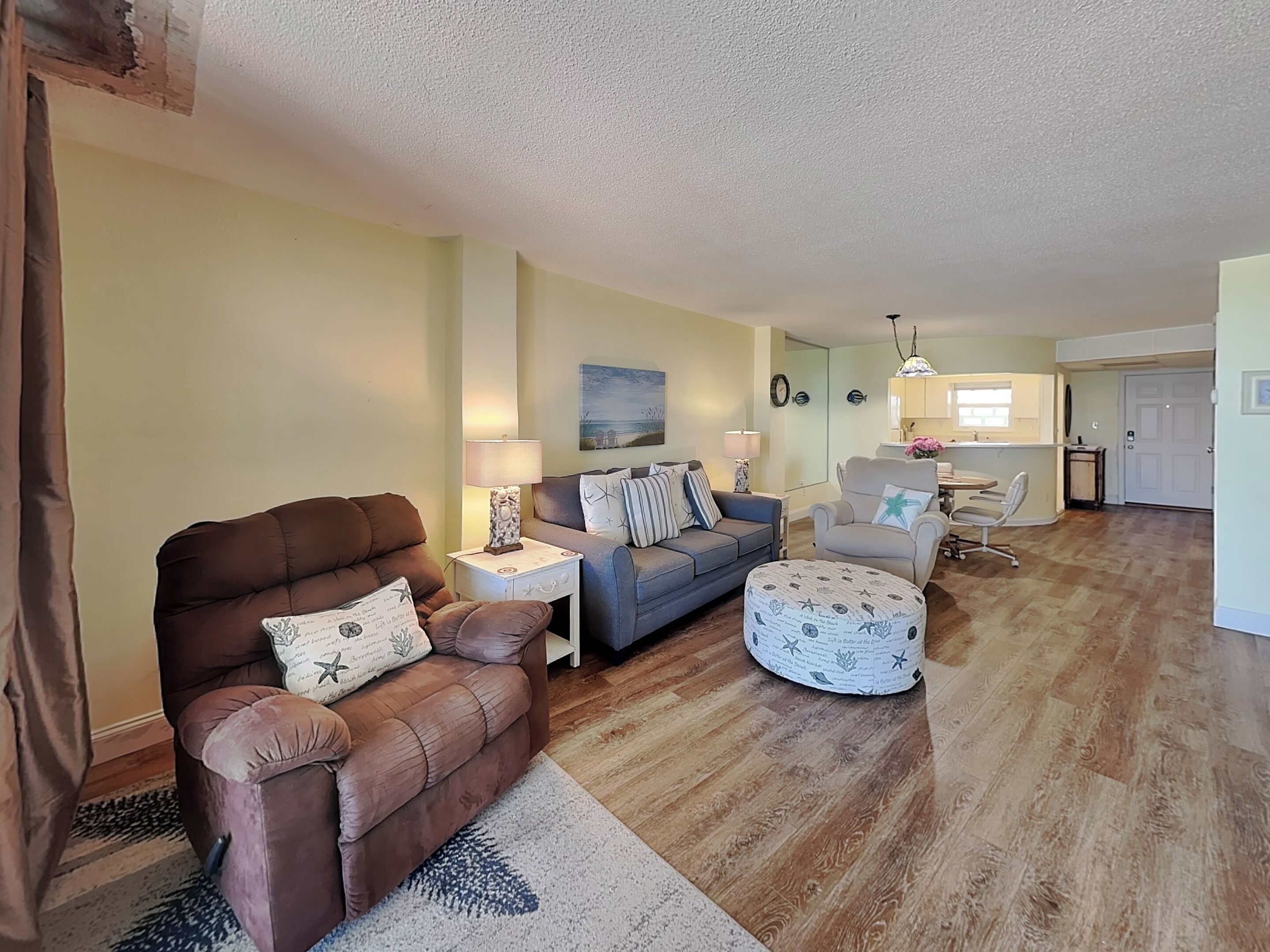 Condo (2 Bedrooms) | Property amenity
