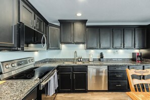 Fridge, microwave, oven, stovetop - Beachfront Escape: Steps to the Sand & Sun (Surfside Beach)