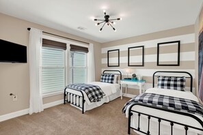 Condo, Multiple Beds (House of Whimsy) - House of Whimsy (Tybee Island)