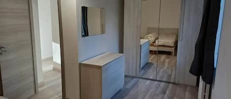 Habitación doble Confort, vista a la montaña | Cortinas blackout, insonorización y wifi gratis