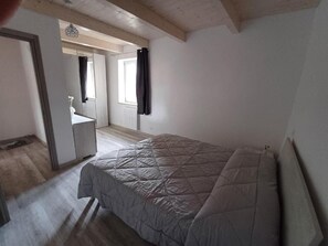 Quarto casal conforto, vista para a montanha | Cortinas blackout, quartos à prova de som, Wi-Fi de cortesia