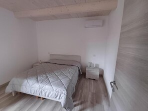 Cortinas blackout, sistema de insonorización y wifi gratis 
