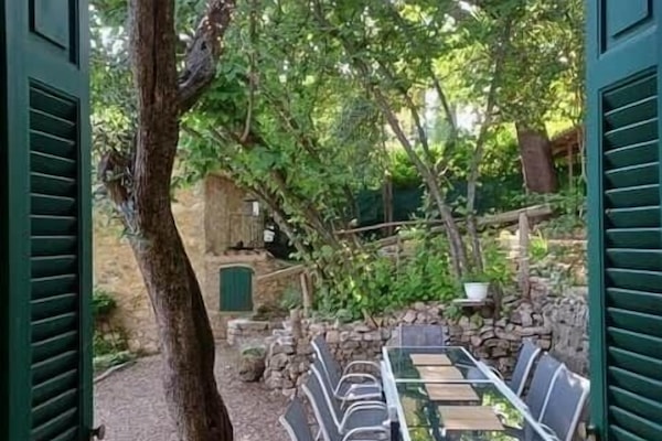 Outdoor aperitif