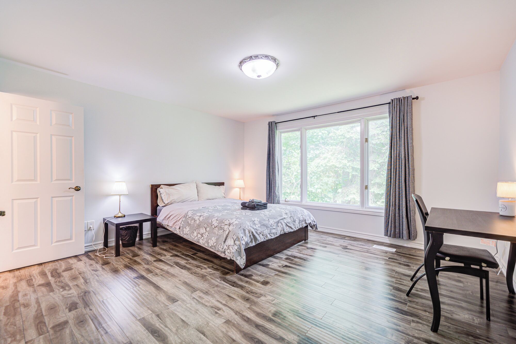 7 bedrooms, iron/ironing board, WiFi, bed sheets