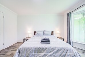 7 slaapkamers, een strijkplank/strijkijzer, wifi, beddengoed