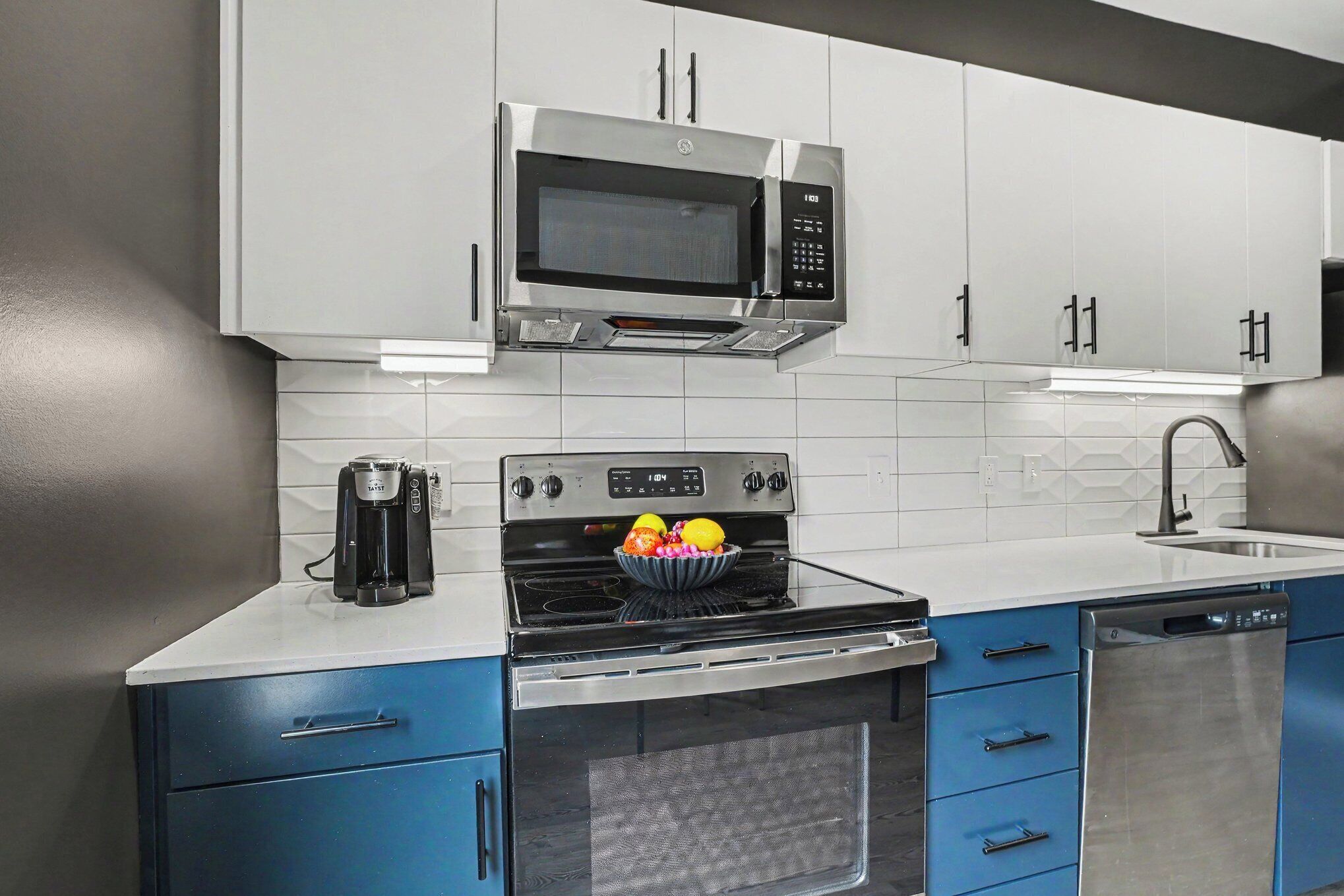House, 1 Katil Ratu (Queen) dengan Katil Sofa | Dapur peribadi | Pembancuh kopi/teh, meja makan 