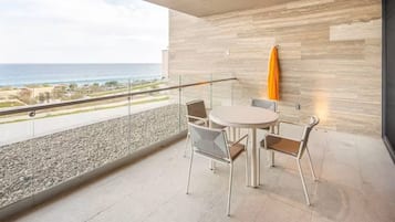 Luxury Villa, Ocean View | Outdoor dining