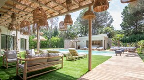 Terrace/patio - New 362 m² fully equipped villa, located in Ramatuelle (Ramatuelle)