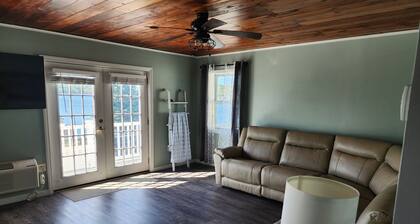 2-bedroom lakefront condo in peaceful Tilton with balcony