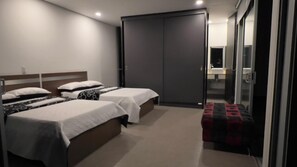 4 Schlafzimmer, kostenloses WLAN, Bettwäsche, Rollstuhlgeeignet