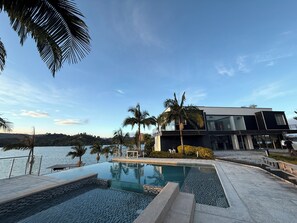 Piscina externa