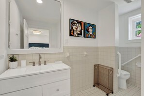 House, Multiple Beds (Fire & Oaks Estate) | Bathroom - Fire & Oaks Estate (Tybee Island)