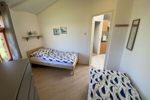 Iron/ironing board, WiFi - Feel-good bungalow 153 - right by the sea (Julianadorp)