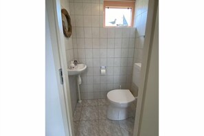 Shower, hair dryer - Feel-good bungalow 153 - right by the sea (Julianadorp)