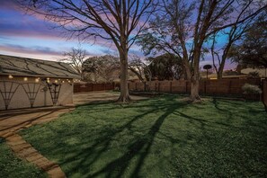 Property grounds - Candleridge Casa - Newly Remodeled 4-bd Hidden Gem (Fort Worth)