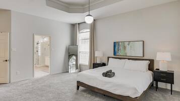 House, Multiple Beds, Pool Access, Pool View (Wildflower 3) | 5 bedrooms