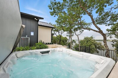Heavenly Retreat 5bd/5.5ba of Waterfront living