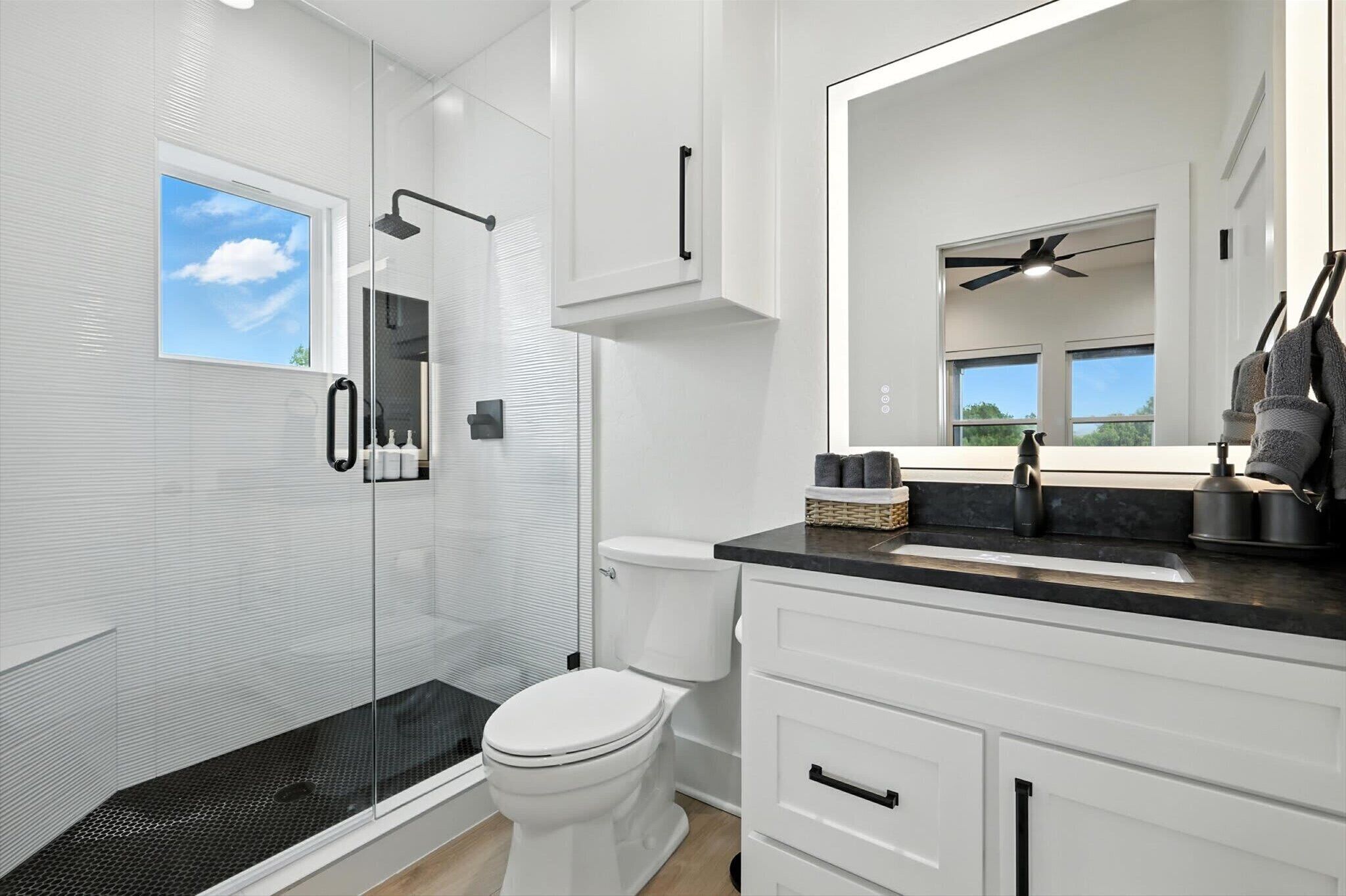 House, Multiple Beds, Hot Tub, Pool View (Heavens Ridge) | Bathroom