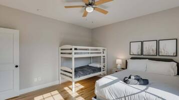 House, Multiple Beds, Pool Access, Pool View (Highgate) | 5 bedrooms
