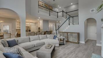 House, Multiple Beds, Pool Access, Pool View (Indian T) | Living area